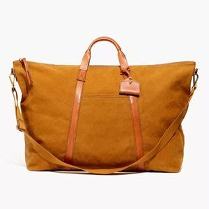 The Essential Overnight Bag in Canvas - Acorn
